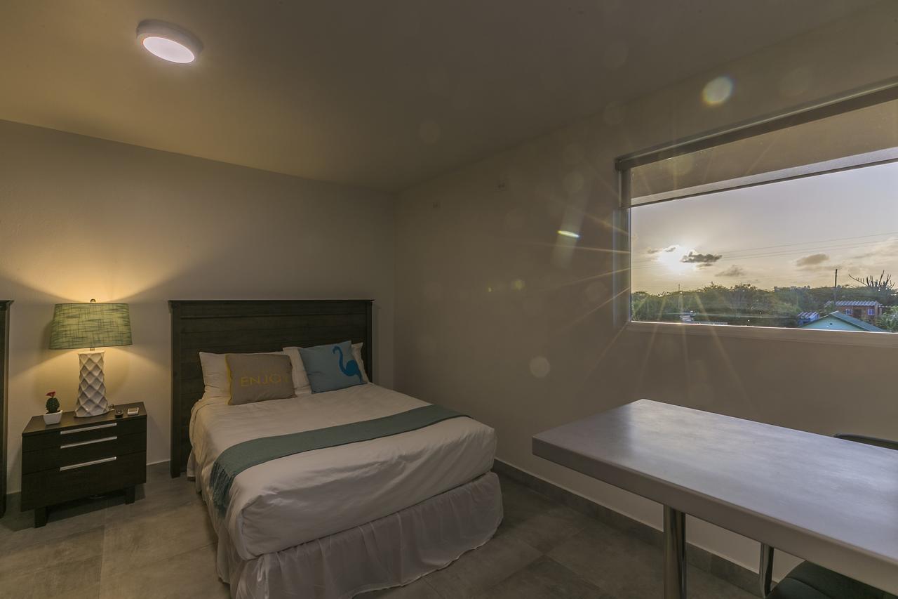 Turibanaplaza Apartment Palm Beach Exterior photo